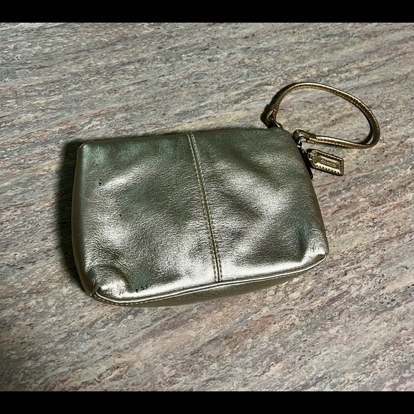 Coach vintage metallic gold foldover wristlet - Picture 16 of 16